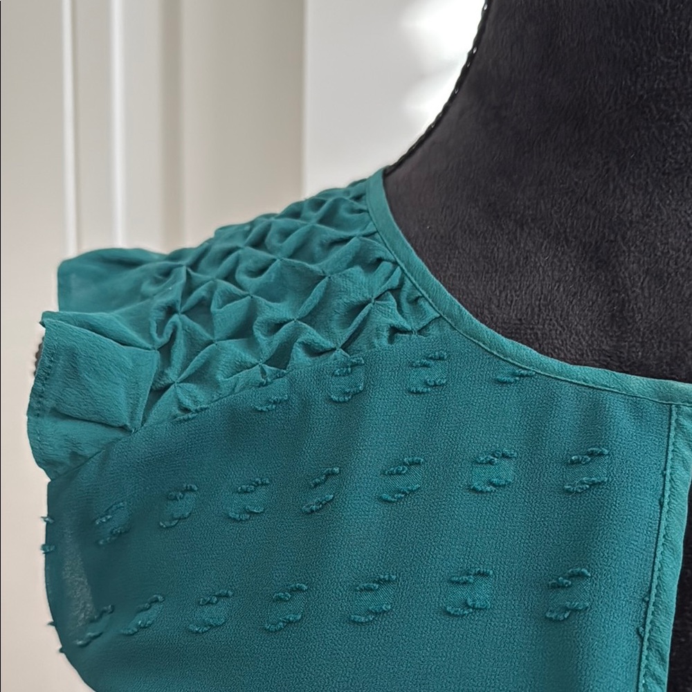 J. Crew Green Smocked Sleeveless Blouse - Picture 2 of 4